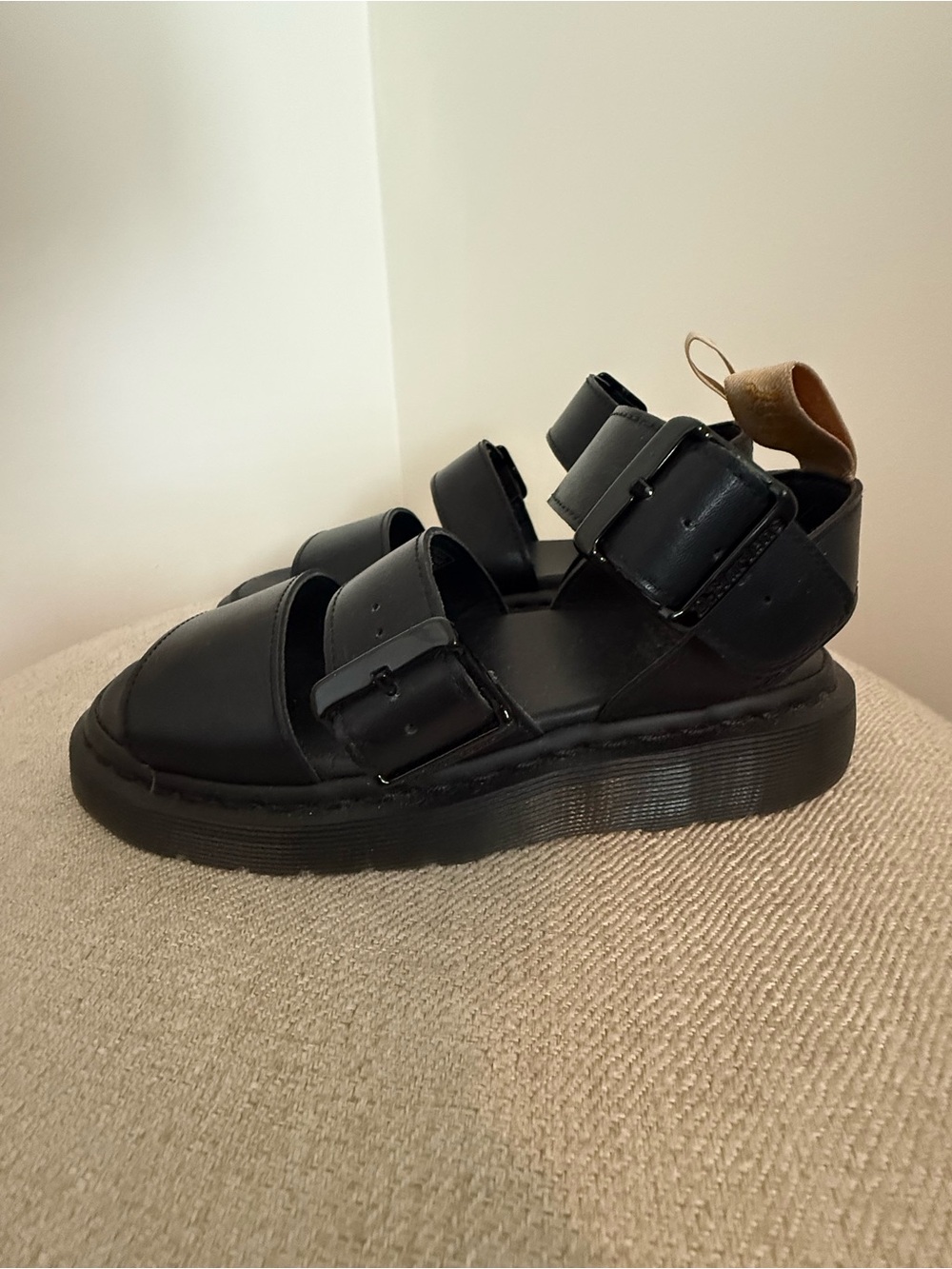 Dr. Martens Gryphon Vegan Leather Black Strap Sandals (size 6) - Picture 2 of 12